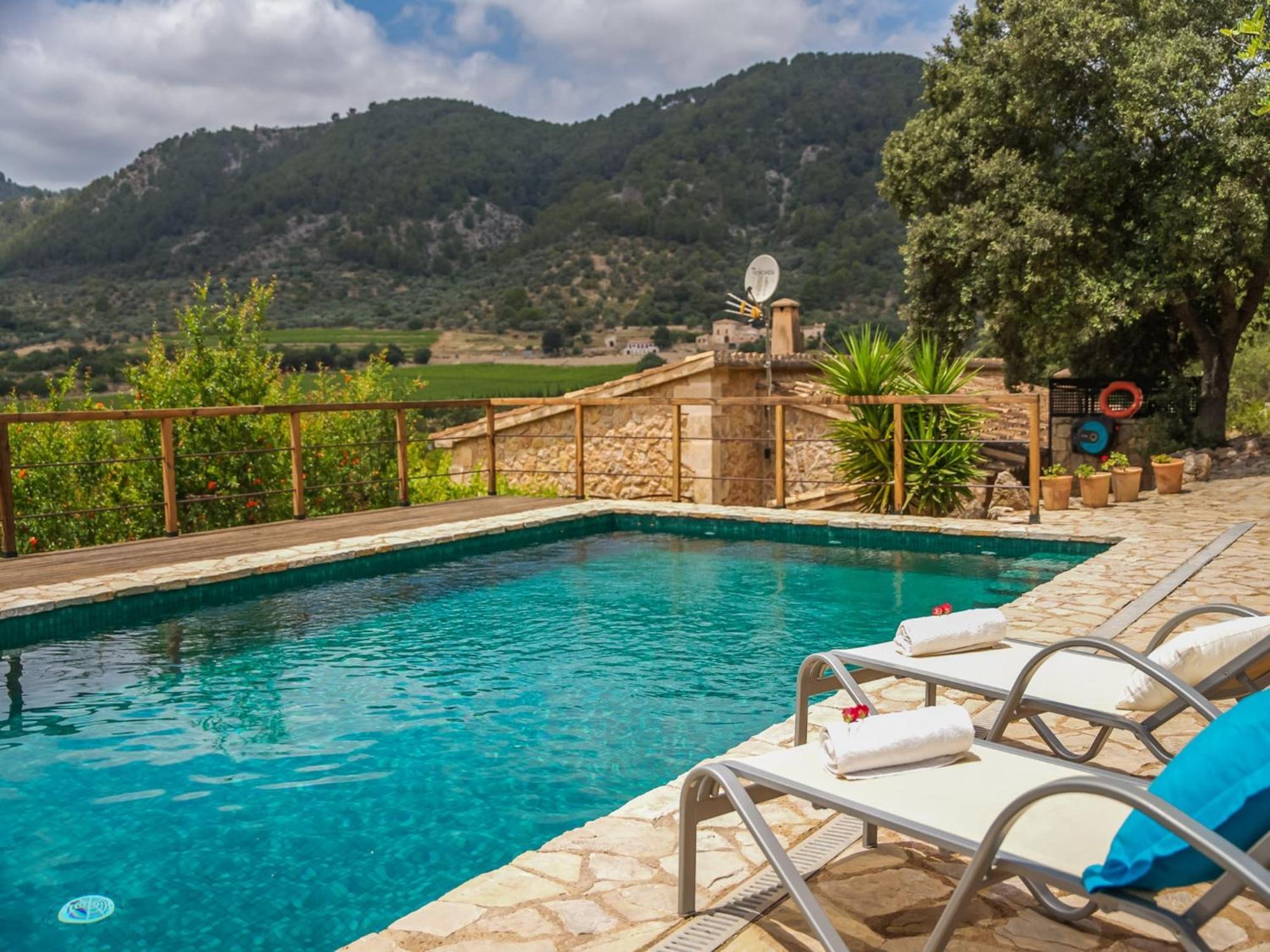 Villa Charming For 6 Guests *