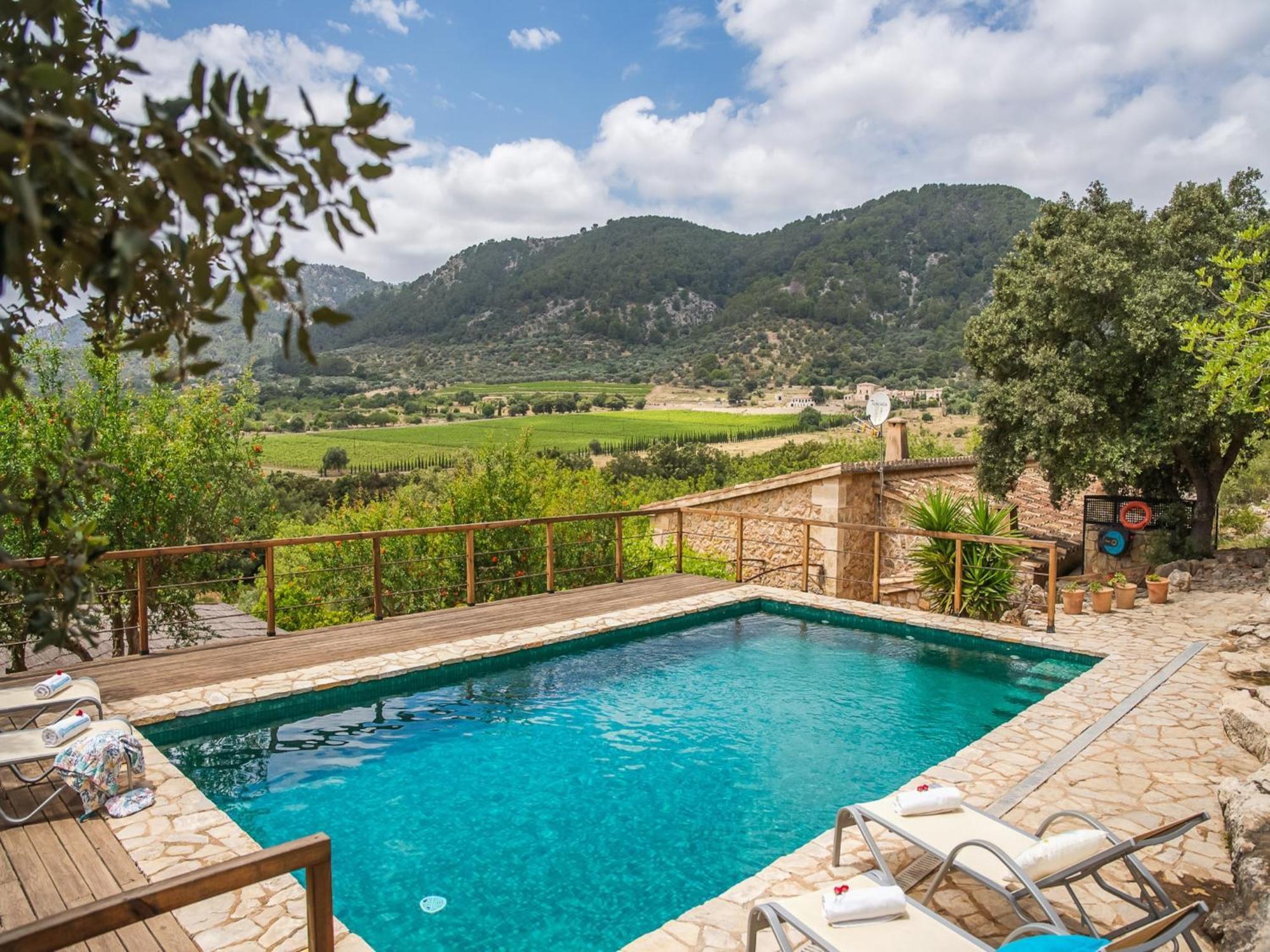 Villa Charming For 6 Guests *